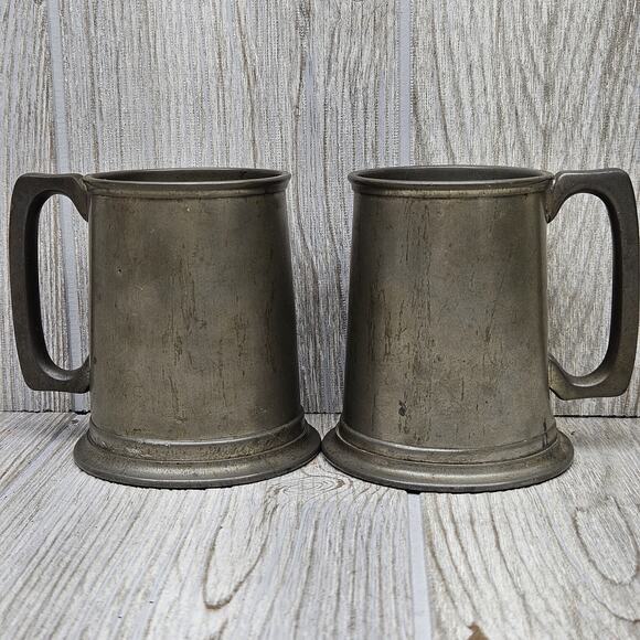 Vintage English Pewter Tankard Mugs Set of 2 Beer Ale Cups Rustic Barware 898 UK - Picture 1 of 8